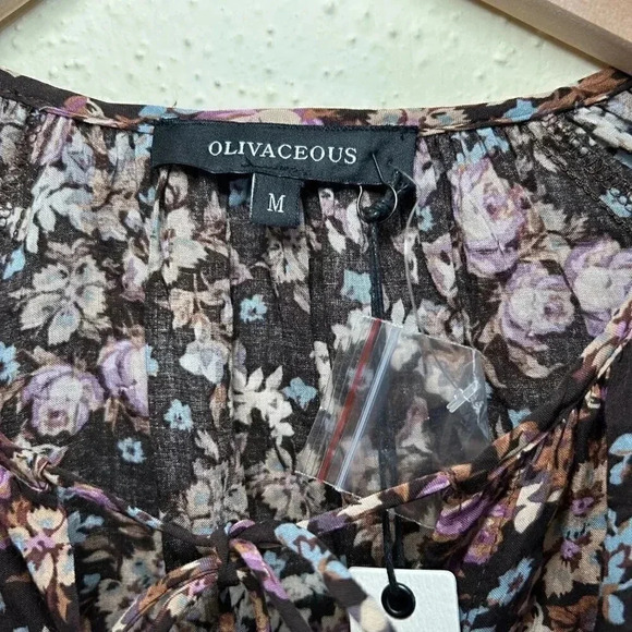 2/$30 Olivaceous Size Medium Floral Flowy Boho Romantic Top Blouse Shirt - Picture 5 of 9
